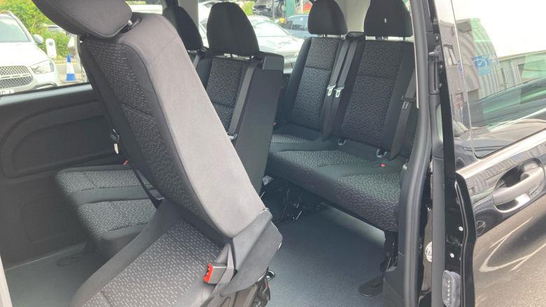Mercedes-Benz Vito ETourer L2 Electric Fwd 150kW 100kWh Select 9-Seater Auto